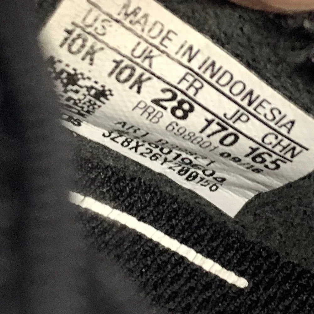 ▪️Adidas 